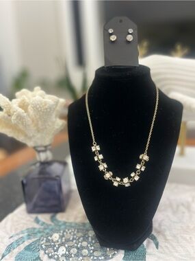 Brand New! Gold Crystal Floral Necklace and Earrings